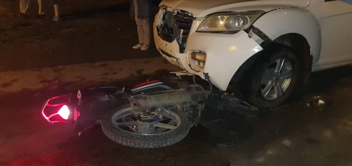 Два астраханских подростка оказались под колесами автомобилей