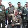 Глава Башкирии вручил ключи от автомобиля ветерану СВО