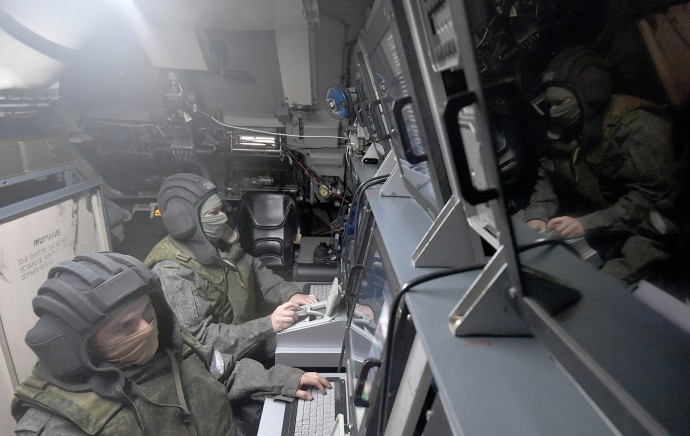 Собянин: Два беспилотника сбиты на подлете к Москве Собянин: Два беспилотника сбиты на подлете к Москве