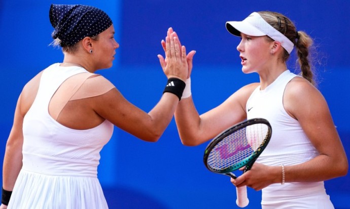 Андреева и Шнайдер поборются за полуфинал Аделаиды