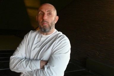 ТАСС: директору МХАТа Владимиру Кехману предъявили обвинение в растрате