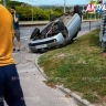 В Курске автомобиль перевернулся на улице Перекальского
