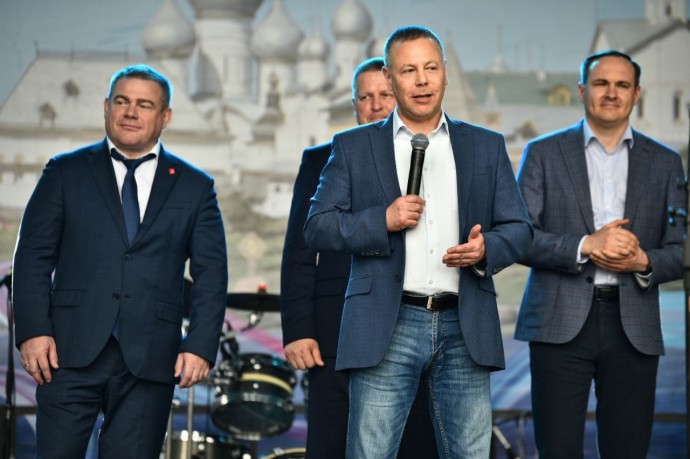 Губернатор Михаил Евраев принял участие в праздничных мероприятиях в Ростове Великом в День города