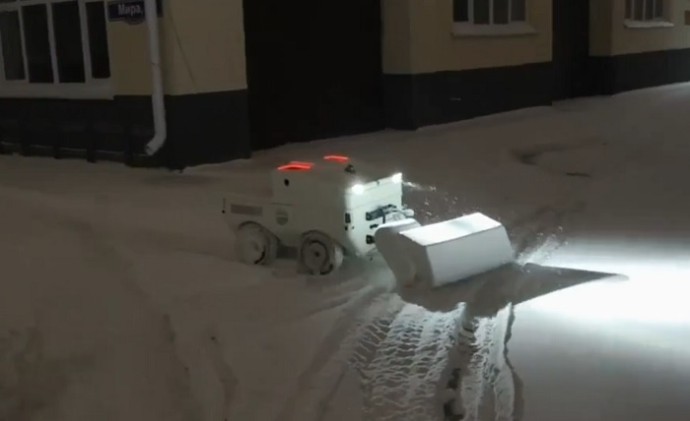 В Омске прошли зимние испытания уличного робота-уборщика В Омске прошли зимние испытания уличного робота-уборщика