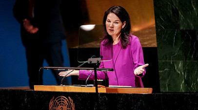 Spiegel: поведение Бербок в ООН вызывает стыд у немецкой общественности