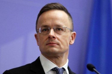 Сийярто: в Венгрии не откажутся от нефти и газа из РФ