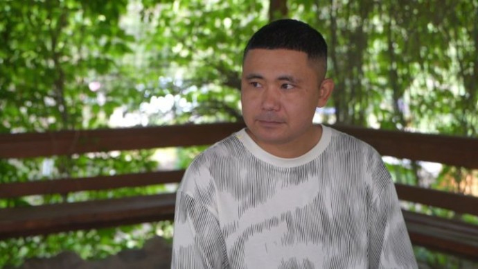 Пришла повестка — значит, надо идти защищать Родину: астраханец Азамат Сатканов рассказал о своем боевом опыте на СВО