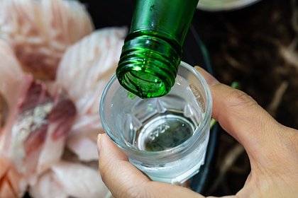 Россиян предупредили о контрафактном алкоголе перед Новым годом Россиян предупредили о контрафактном алкоголе перед Новым годом