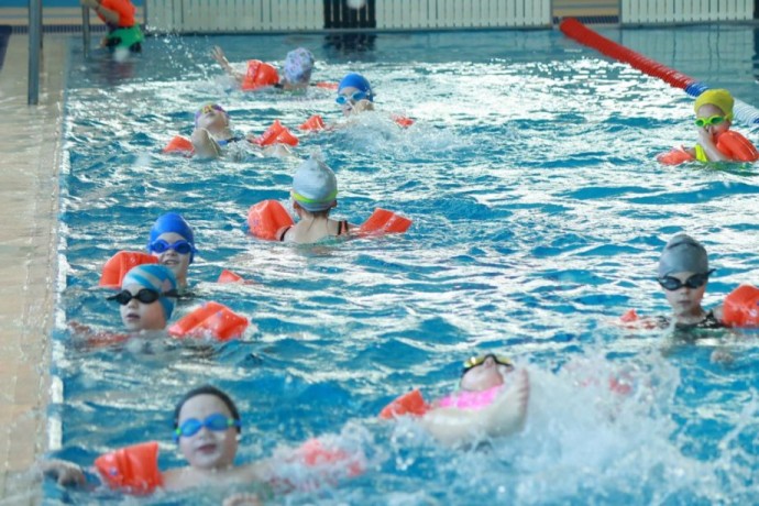 Бассейн в Партизанске открылся после капитального ремонта