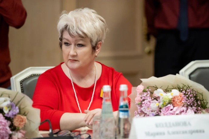 Костромичка получила медаль от Министерства обороны за чебурашек и не только Костромичка получила медаль от Министерства обороны за чебурашек и не только