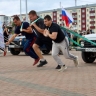 Отечественные автомобили перетягивали тросом сахалинцы в Томари