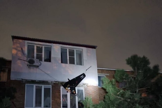 Жителей многоэтажки в Аксае, где упал беспилотник, эвакуировали