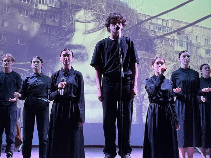 ГИТИС провел благотворительную книжную акцию для студентов из Мариуполя ГИТИС провел благотворительную книжную акцию для студентов из Мариуполя