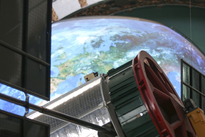 Западные СМИ обвинили Россию в использовании рекламы в космосе Западные СМИ обвинили Россию в использовании рекламы в космосе