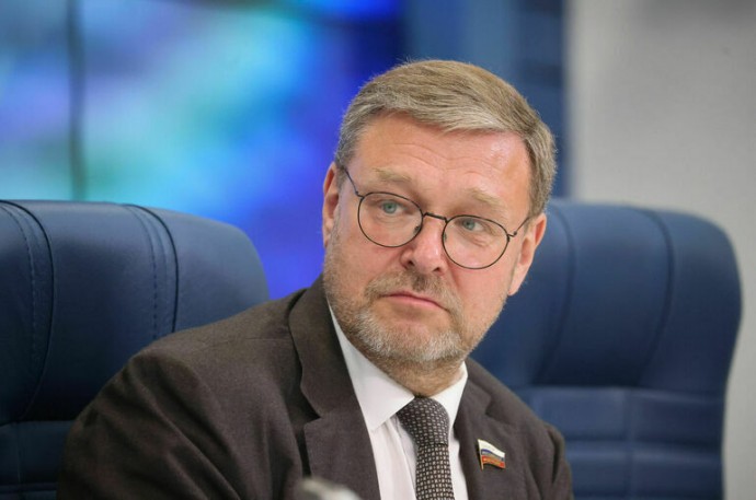 Сенатор Косачев: Макрон разговором с Путиным обошел Мерца «на повороте»