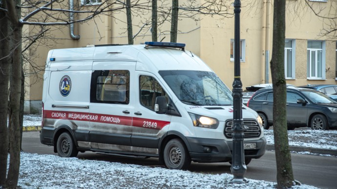 В Ленобласти мужчина частично лишился рук и ног после взрыва снаряда