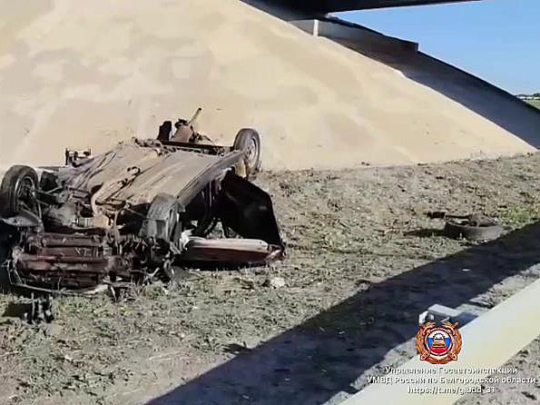 Под Белгородом молодой водитель на скорости вылетел с трассы