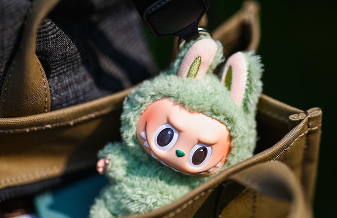 THR: британский режиссер Пол Кин снимет фильм о Лабубу