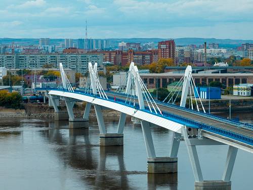 В Благовещенске остановят движение по новому мосту через Зею В Благовещенске остановят движение по новому мосту через Зею