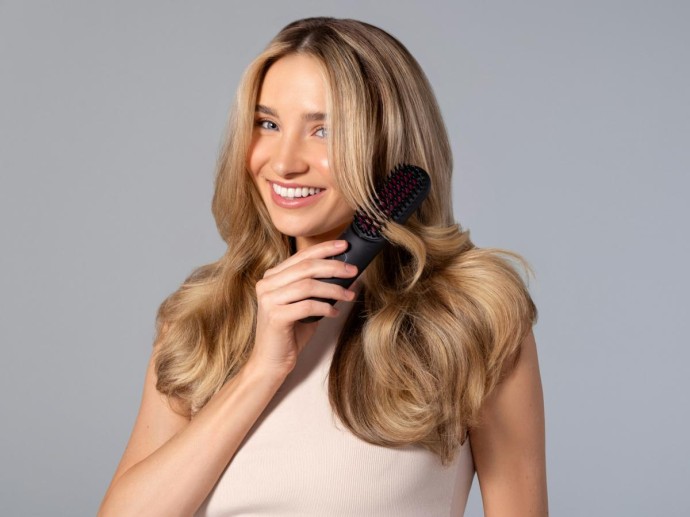 Массаж кожи головы и мягкое мытьё помогают снизить выпадение волос