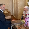 Глава района Уфы поздравил блокадницу с 90-летним юбилеем