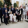 Владимир Чибиркин поздравил с наступающими праздниками многодетную семью из Краснослободского района