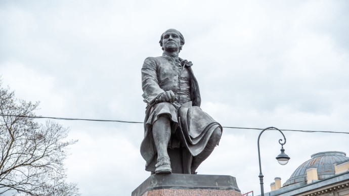 Александр Беглов обратился к петербуржцам в День рождения Михаила Ломоносова