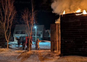 В Благовещенске пожарные в воскресенье выезжали по тревоге пять раз