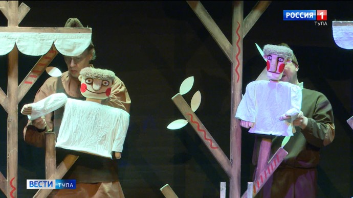 Полвека в кукольном мире: Надежда Ванина провела экскурсию по выставке в фойе кукольного театра Полвека в кукольном мире: Надежда Ванина провела экскурсию по выставке в фойе кукольного театра