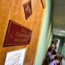 Пьяный россиянин угрожал расправой экипажу самолета и ударил попутчика