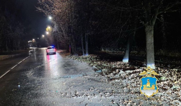 Пьяного ребенка увезли в больницу после аварии в Костроме, а водитель исчез Пьяного ребенка увезли в больницу после аварии в Костроме, а водитель исчез