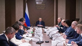 Юрий Трутнев поручил МЧС России совместно с федеральными министерствами и ведомствами проработать изменения в законодательство для защиты населения и территорий от ЧС