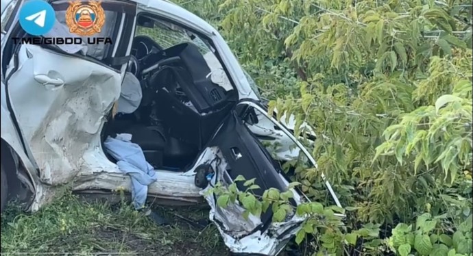 Четыре человека пострадали в Уфе в массовой аварии
