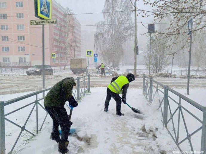 ​В Перми организовали рейды для контроля уборки снега во дворах и с крыш