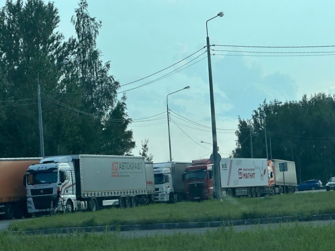 Стало известно, где парковаться фурам во время ремонта на мосту через Волгу в Костроме