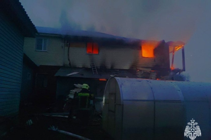 При пожаре дома в тульской деревне Крюковка пострадал мужчина При пожаре дома в тульской деревне Крюковка пострадал мужчина