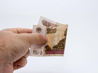 Аналитик Абелев объяснил, какую сумму наличных всегда нужно носить с собой