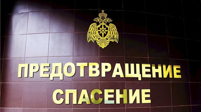 В поселке Горелки под Тулой загорелся частный дом: на месте работают пять пожарных расчетов