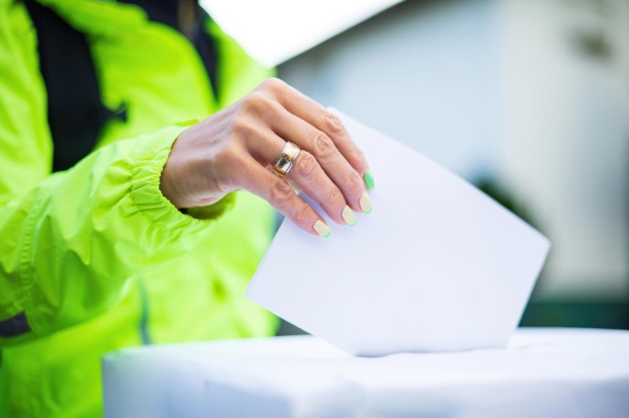 Германия — Голосование без иллюзий: народ не верит «большим» Германия — Голосование без иллюзий: народ не верит «большим»