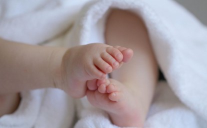 В Приморье врачи два года продавали новорожденных детей за границу