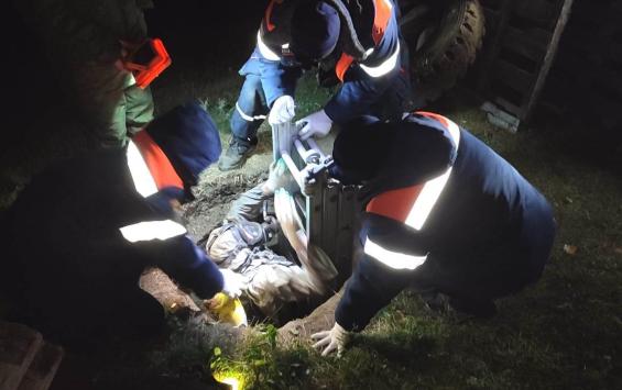 В Фатежском районе спасатели извлекли тело женщины из колодца