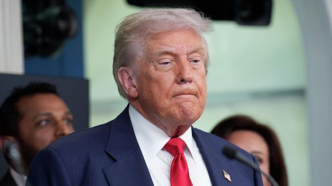 Трамп заявил, что не доверяет властям Ирана Трамп заявил, что не доверяет властям Ирана