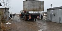 В Астрахани снесли построенный на магистральной трубе шашлычный бар