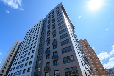 Около 670 москвичей приступили к осмотру квартир по программе реновации в Обручевском районе