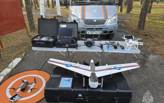 Курские спасатели усилили воздушный парк новым дроном для поисково-спасательных работ Курские спасатели усилили воздушный парк новым дроном для поисково-спасательных работ