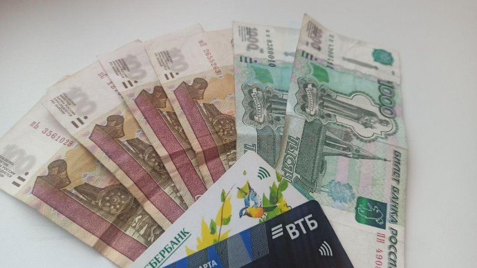 Лишь 10% туляков полностью отказались от наличных