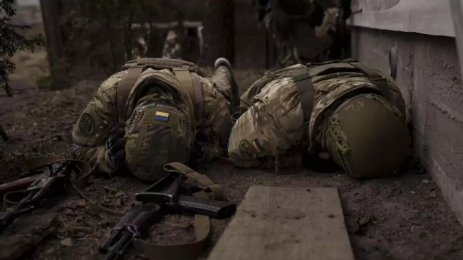 Украинские командиры приказывали добивать своих тяжело раненых — пленный