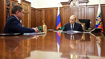 Путин поблагодарил "Единую Россию" за волонтерскую и гуманитарную миссии Путин поблагодарил "Единую Россию" за волонтерскую и гуманитарную миссии