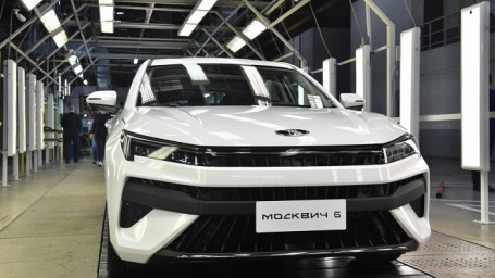 Россия передала Кубе партию лифтбэков «Москвич 6» для нужд социальной сферы