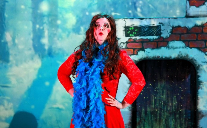 "Волшебный дебют": приехавший на Сахалин режиссер из Канады представил свой первый спектакль